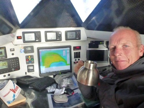 Mike Golding on board Gamesa, 2012 Vendee Globe © Mike Golding Yacht Racing http://www.mikegolding.com